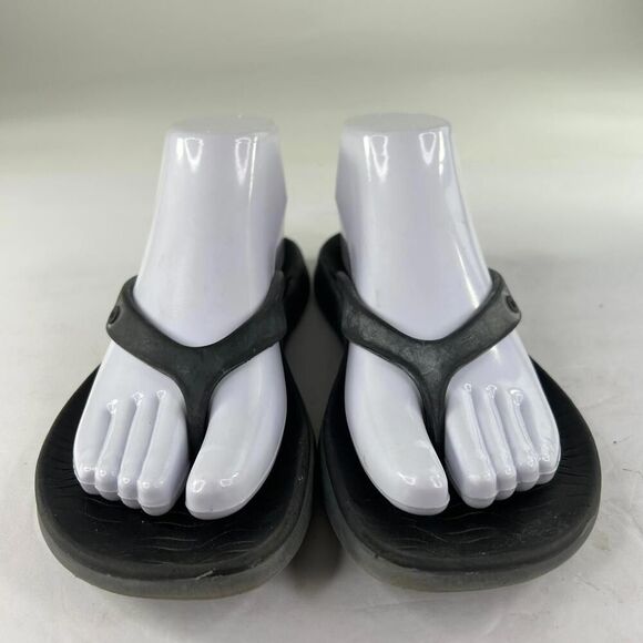 Bogs Women's Flip-Flops US 7 Black Summer Beach Thong Sandals - Picture 2 of 10